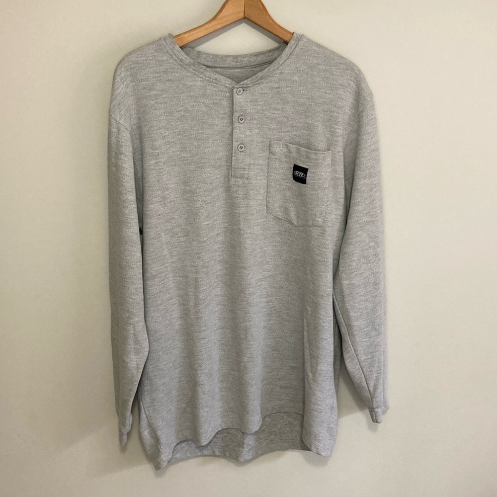 Men’s Rugged Wear RW Grey Long Sleeve Henley, size large tall, pocket tee